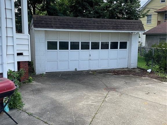 4th image of 4784 E 85th St