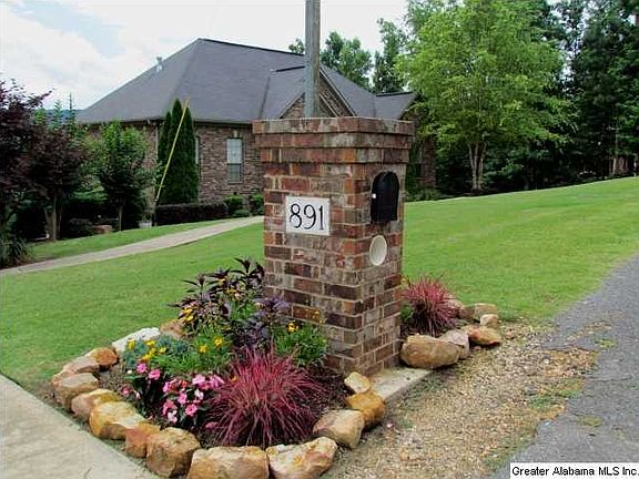 2nd image of 891 Mountain View Dr