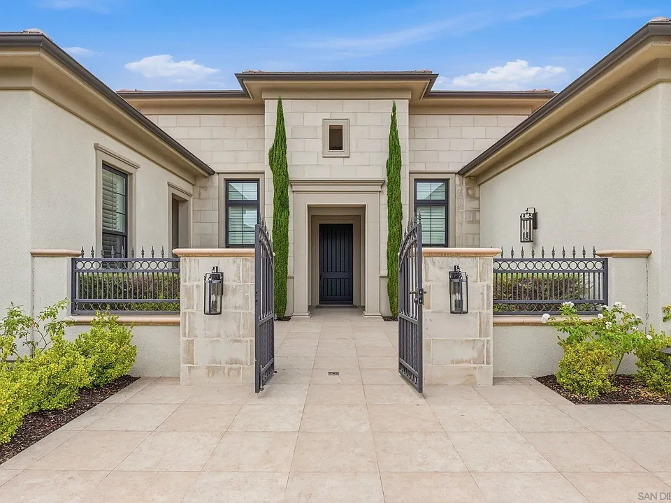 6210 Summit Crest Cir