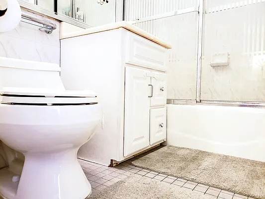 Sold by KA Realty Group Inc | media 40