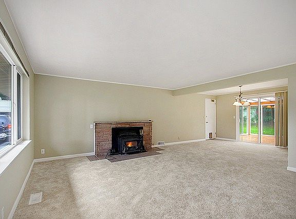 5th image of 3718 S 170th St