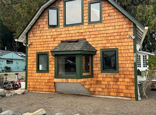 2412 28th St, Anacortes, WA 98221