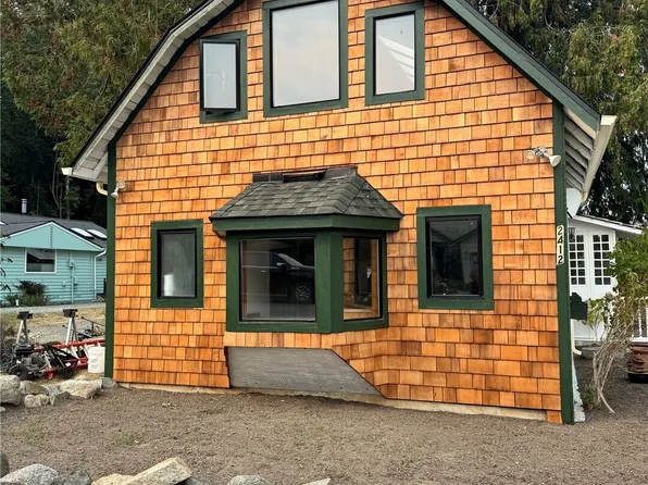 2412 28th Street, Anacortes, WA 98221