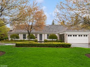 1091 Elm Ridge Dr, Glencoe, IL 60022