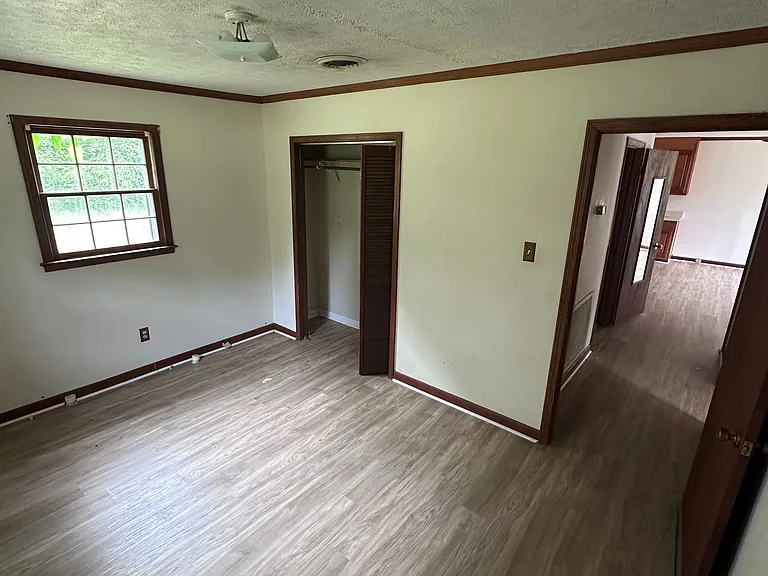 1206 Collard Valley Rd — Photo 8