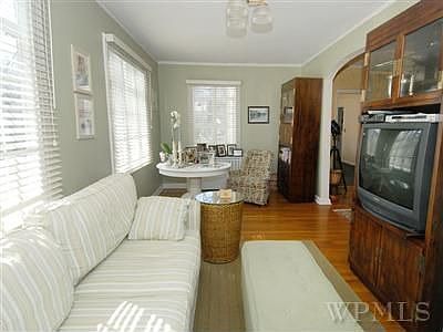 4th image of 117 N Chatsworth Ave