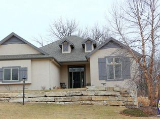 3310 NW Bent Tree Ln, Topeka, KS 66618