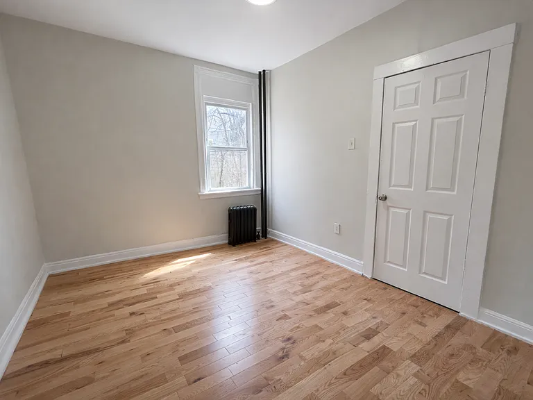 66 South — Photo 15