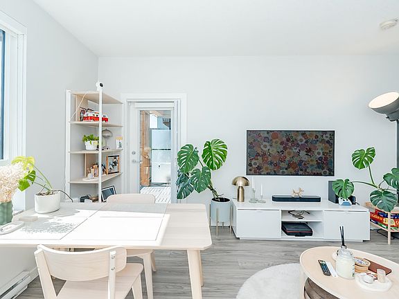 4th image of 6438 Byrnepark Dr #416