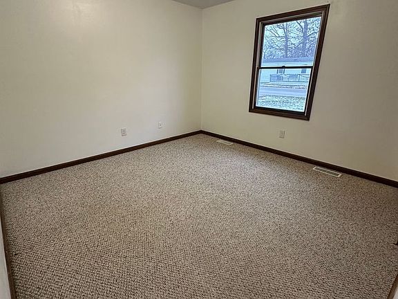 5th image of 415 S Harkless Dr #415-2