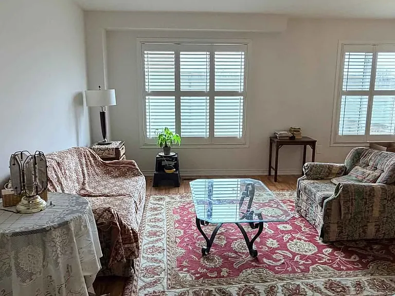 35 E View Green Cres #G — Photo 6