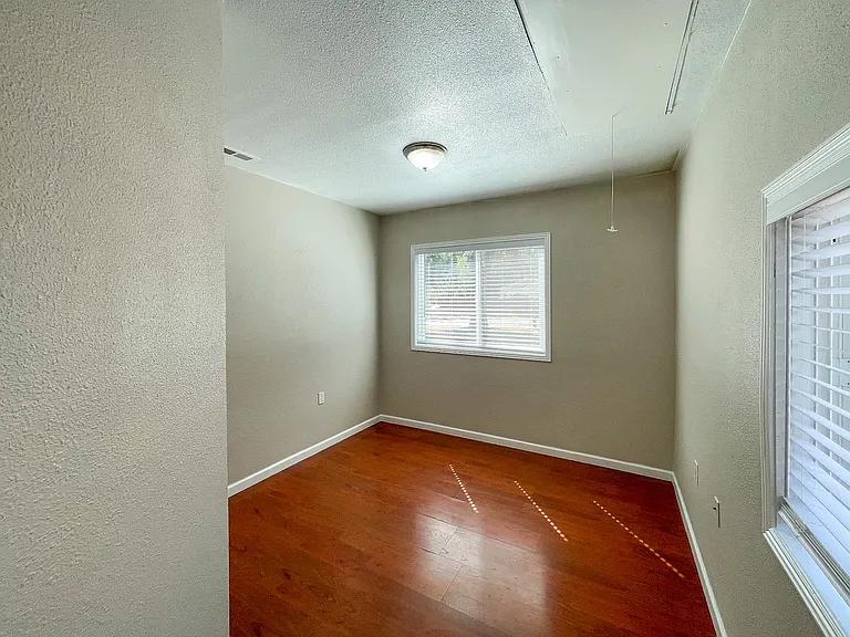 2928 S Leadville Ave — Photo 14