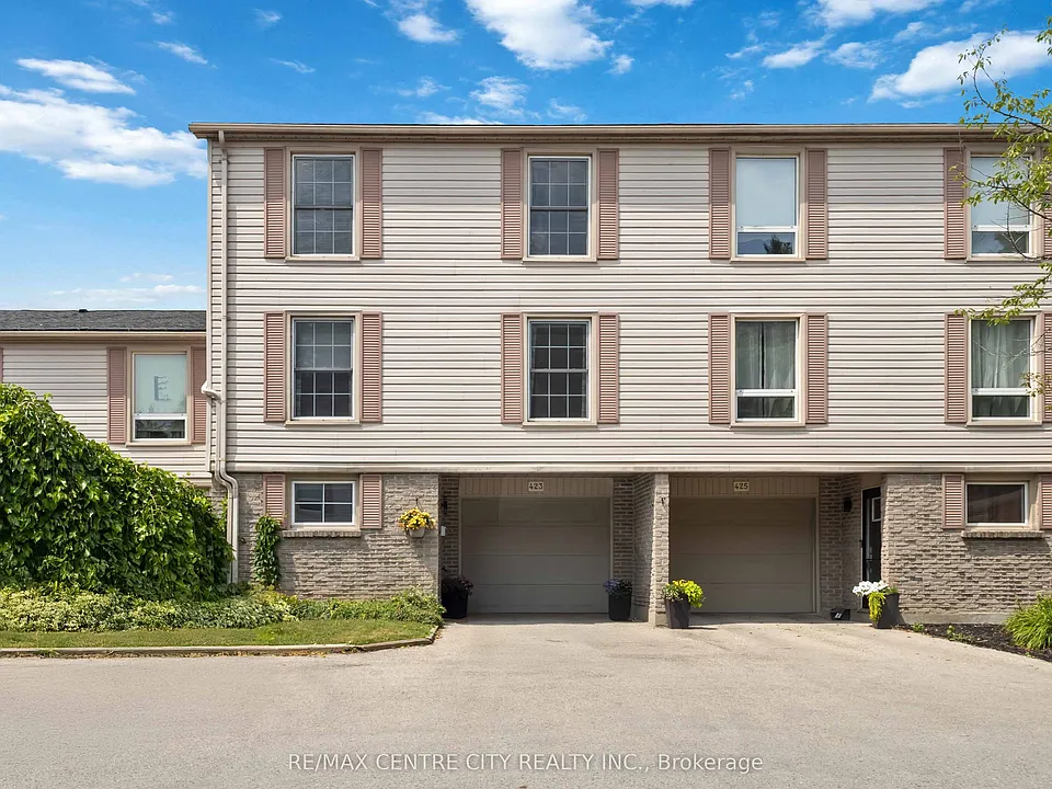 423 Everglade Cres