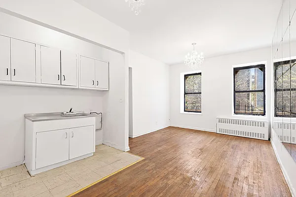 Sold by Compass | media 7