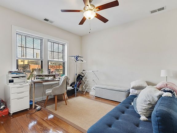 3rd image of 1818 W Leland Ave #3
