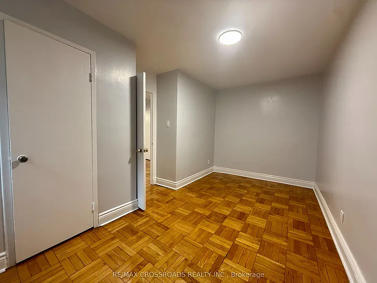 2770 Yonge St #311 — Photo 2