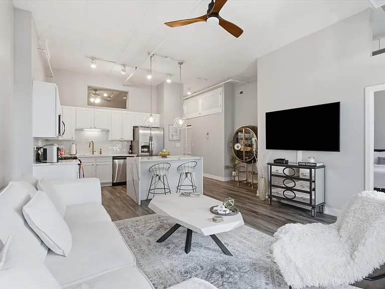 740 W Fulton St #1108 — Photo 6