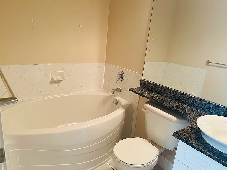4280 Moncton St — Photo 18