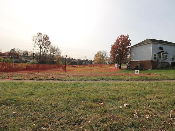 2nd image of 404 Richmond Ave
