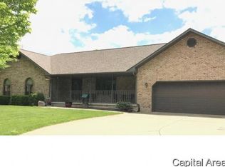 10890 Conestoga Dr, Glenarm, IL 62536