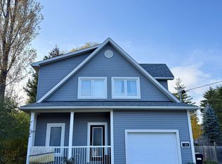 18 Hickory St, Collingwood, ON L9Y 3E4