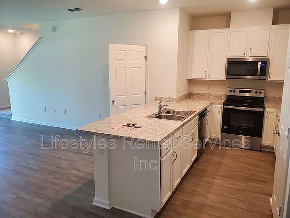 4th image of 264 Mustard Hill Ct