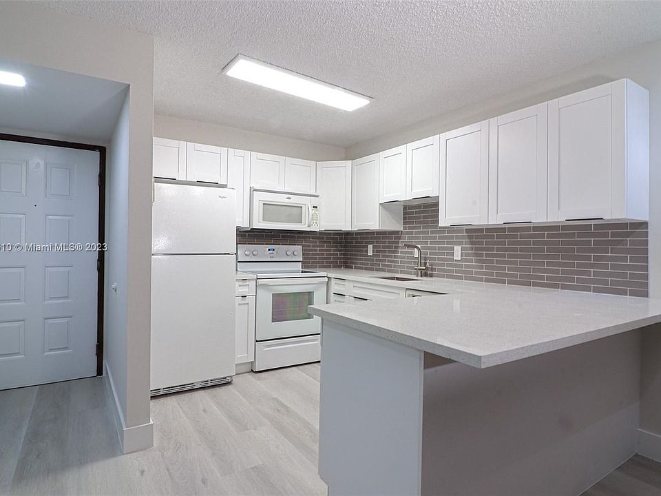 1st image of 8005 Lake Dr APT 401