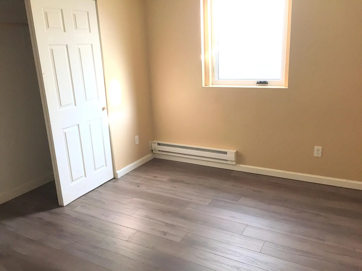 195 Crosswinds Dr — Photo 2