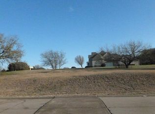 302 Golden Pond Dr, Cedar Hill, TX 75104