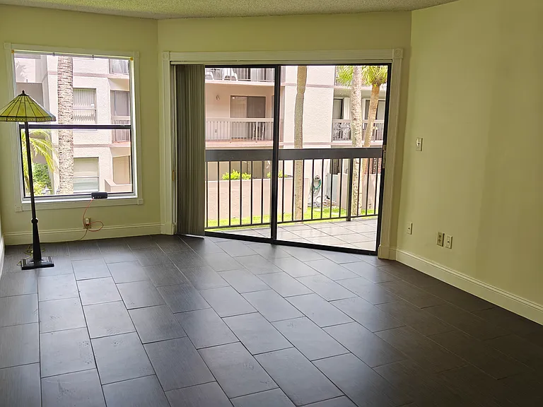 8820 SW 132nd Pl #206-D — Photo 1