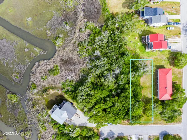 302 Bay Circle, North Topsail Beach, NC 28460