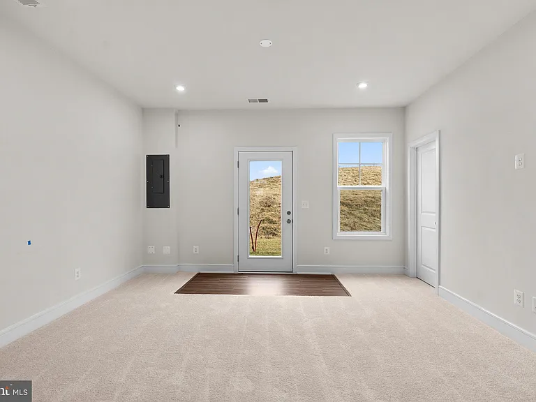 103 Checkerspot Way — Photo 3