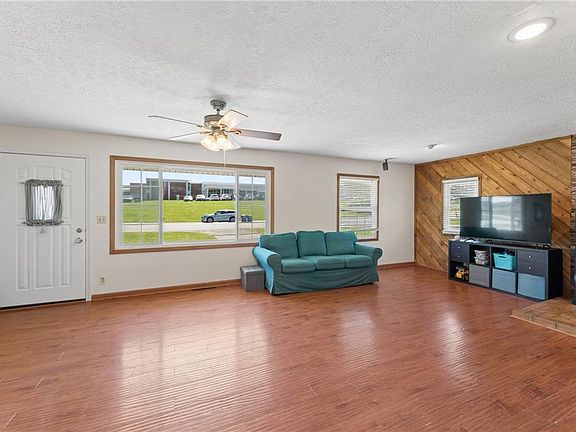 5th image of 8138 Sterling Ave