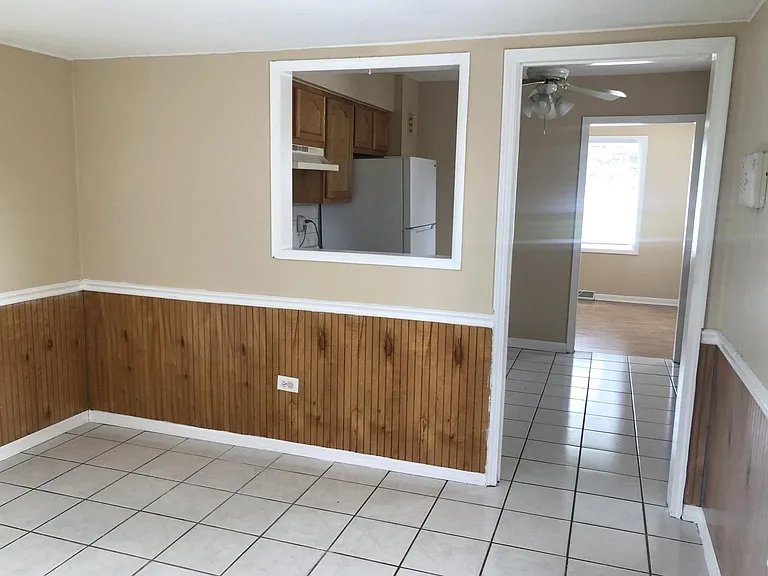 9820 Natoma Ave — Photo 13