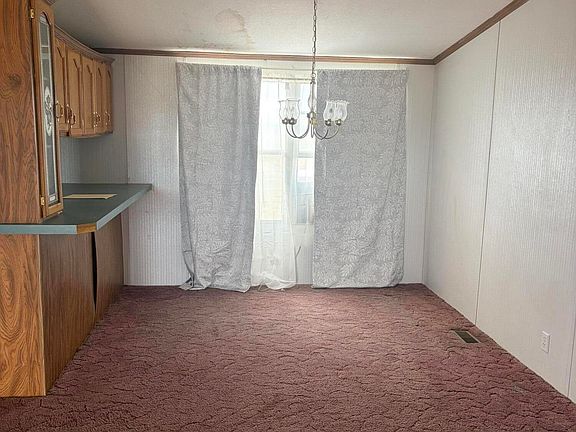 3rd image of 73 Sportsman Dr