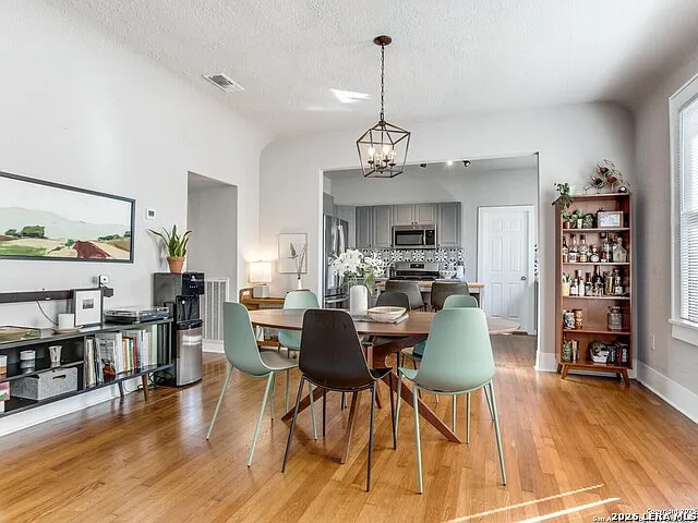2 bed, 2.0 bath, 1284 sqft, $1,800 — Photo 4