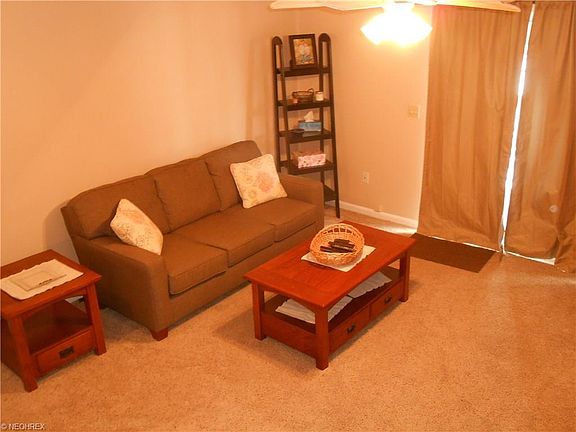 4th image of 6719 Rosewood Ct