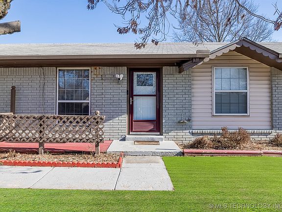 3rd image of 2737 S 136th East Ave