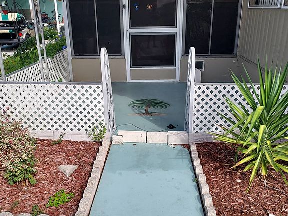 2nd image of 52 Temple Cir