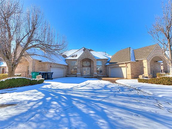 3rd image of 10505 Waterside Dr