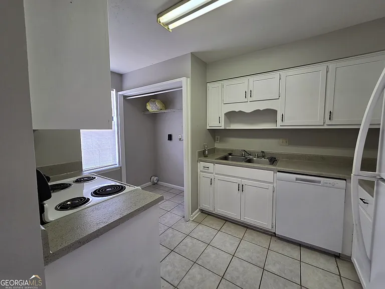 425 Admirals Walk Dr — Photo 5