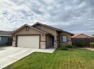 72 Monarch Rd, Madera, CA 93638