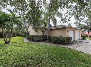 12335 Londonderry Ln, Bonita Springs, FL 34135