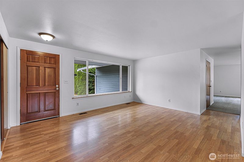 5th image of 811 Bingham Place