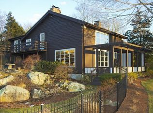 7 Martins Cove Rd, Hingham, MA 02043
