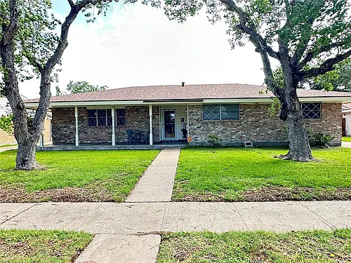 4722 Gayle Dr Photo 1