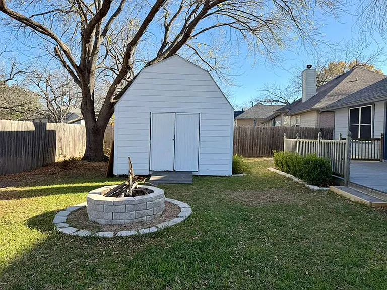 1213 Camellia Ln — Photo 26