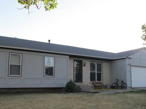 613 Arrowhead Dr, Gillette, WY 82718