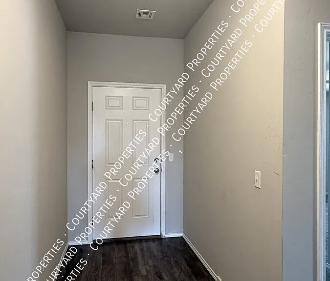 10540 NW 17th St — Photo 18