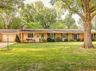 107 Roberta Ln, Belleville, IL 62223